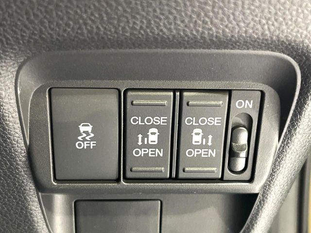 �y�����p���[�X���C�h�h�A�z�X�}�[�g�L�[��^�]�Ȃ̃X�C�b�`�Ō�ȗ����X���C�h�h�A�̊J���\���d��������͂����ăh�A���J����K�v�������A�����Ȃ��q�l�ł��ȒP�ɊJ���߂ł����K�ł���