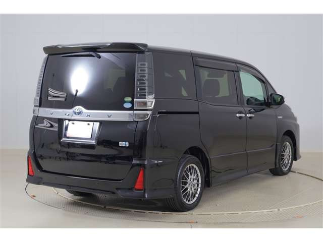 ヴォクシー1.8 ハイブリッド ZS 煌II