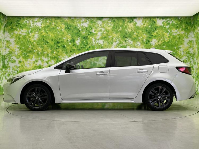 カローラツーリング1.8 ハイブリッド W×B