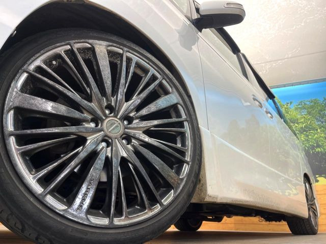 �y19�C���`�A���~�z�C�[���z�O�ςɃ}�b�`�����A���~�z�C�[���𑕒����Ă���܂��B�e��A���~�z�C�[����A�X�^�b�h���X�^�C�����戵�����Ă���܂��B���񂲑��k����������