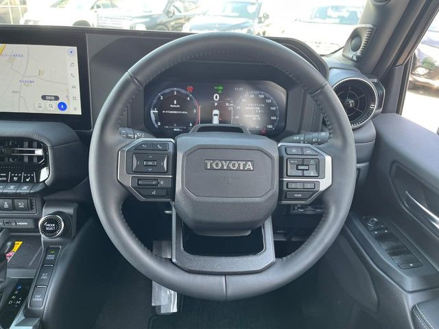 �y�����v�����X�e�A�����O�z�㎿�Ȋv���g�p���邱�ƂŁA��ɂ����������݂ƂĂ��^�]���₷���n���h���ł���