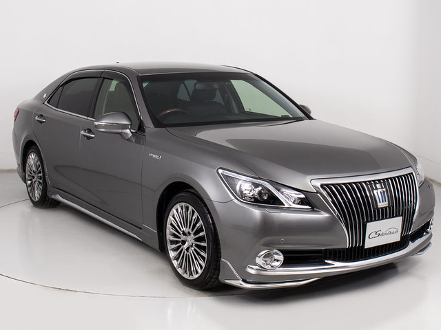 フルエアロが装着されています!お好みはいかがですか?今付いているデザイン以外にも、各ブランドのエアロを格安にてお取付け出来ます!又、エアロを外してノーマル状態にする事も出来ます!!