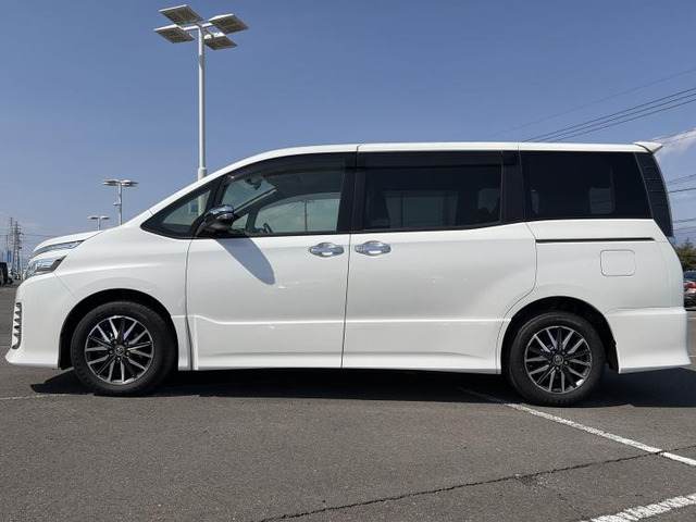 ヴォクシー2.0 ZS 煌