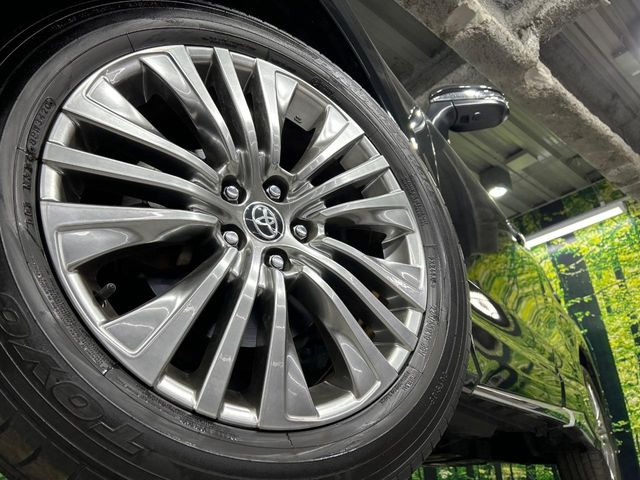 �y����19�C���`�A���~�z�C�[���z�O�ςɃ}�b�`���������A���~�z�C�[���𑕒����Ă���܂��B�e��ЊO�A���~�z�C�[����A�X�^�b�h���X�^�C�����戵�����Ă���܂��B���񂲑��k����������