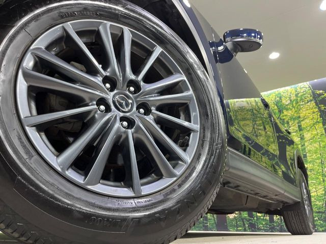 �y����17�C���`�A���~�z�C�[���z�O�ςɃ}�b�`���������A���~�z�C�[���𑕒����Ă���܂��B�e��ЊO�A���~�z�C�[����A�X�^�b�h���X�^�C�����戵�����Ă���܂��B���񂲑��k����������