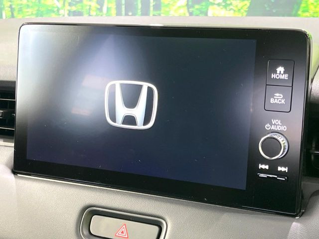 �y9�C���` �z���_�R�l�N�g�f�B�X�v���C�z���F���̍������ʃf�B�X�v���C�Ńi�r�̎g�p��A�������̃X�}�[�g�t�H���ƘA�g����bluetooth�ł̉��y�Đ����\�ł���