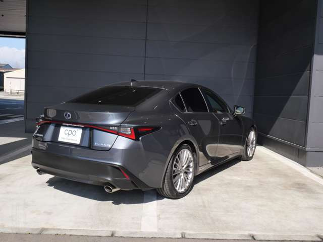 IS300h バージョンL