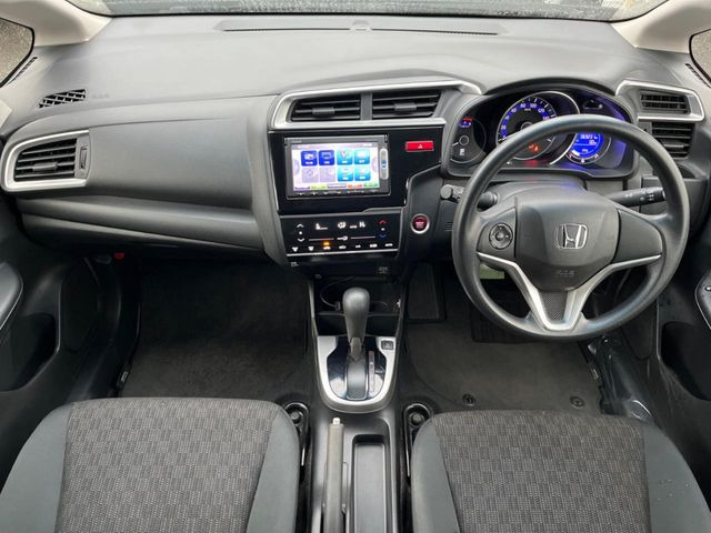 フィット1.3 13G Fパッケージ