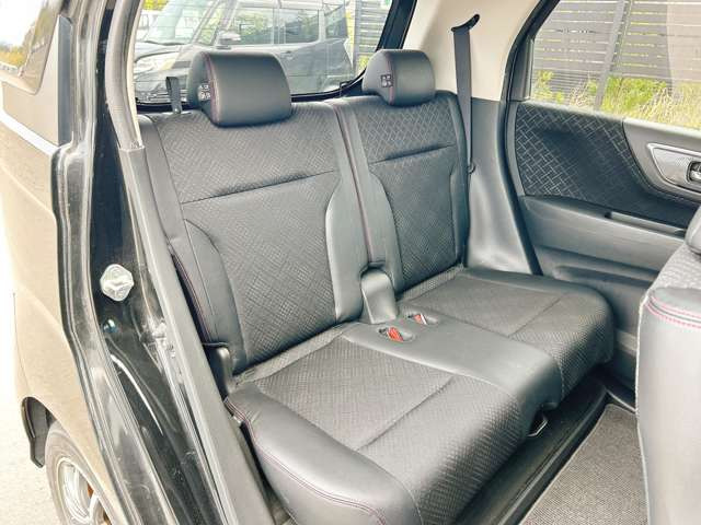 ���Ђł͌��I�������Ԃ𖈌���ʂɎd������s�Ȃ��A�����߂₷�����i�ł��񋟂��Ă���܂���