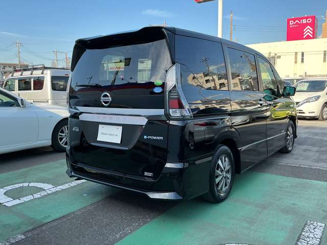 セレナ1.2 e-POWER ハイウェイスターV
