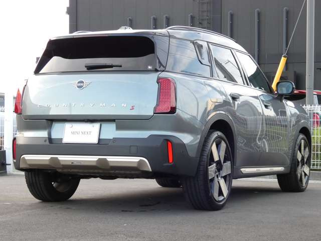 ミニカントリーマンS ALL4 DCT 4WD