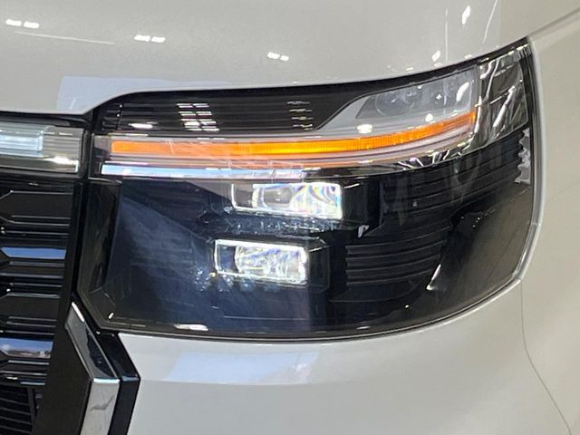 �yLED�w�b�h���C�g�z���V����ԑ��s�����ǍD�Ȏ��E���m�ۂ����S���ĉ^�]�ł��鍂�P�xLED�w�b�h���C�g�𑕔�!�_�����x�������A����d�͂��}�����Ă��܂��B