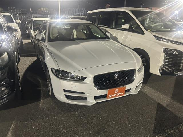 XE（ジャガー）20d プレステージ　禁煙車 純正ナビ フルセグTV 中古車画像
