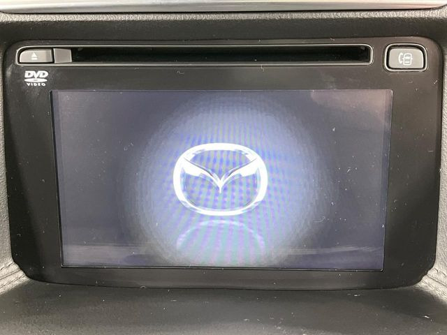 �y�}�c�_�R�l�N�g�i�r�z�ԓ��̕��͋C�Ƀ}�b�`������̌^�^�C�v�̃i�r�B�e����q�ݒ��Bluetooth�Đ����A�l�X�ȋ@�\���y���߂܂��B�����I�ȃ_�C�������삪�\�ŁA�g��������ǍD�ł��B