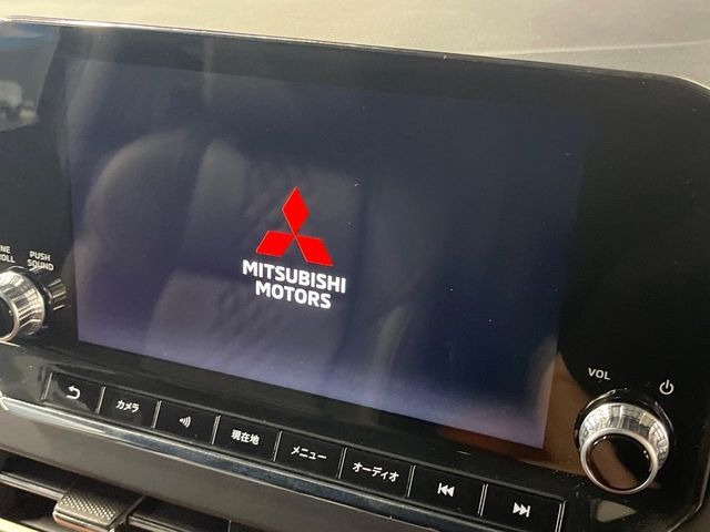 【フルセグTV付ナビゲーション】使いやすいナビで目的地までしっかり案内してくれます。各種オーディオ再生機能も充実しており、お車の運転がさらに楽しくなります!!