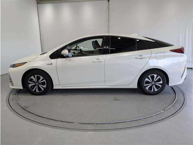 プリウスPHV1.8 A