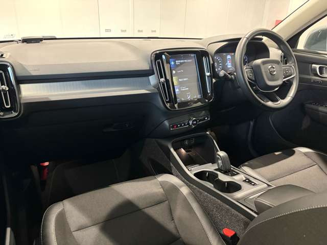 XC40T4 モメンタム