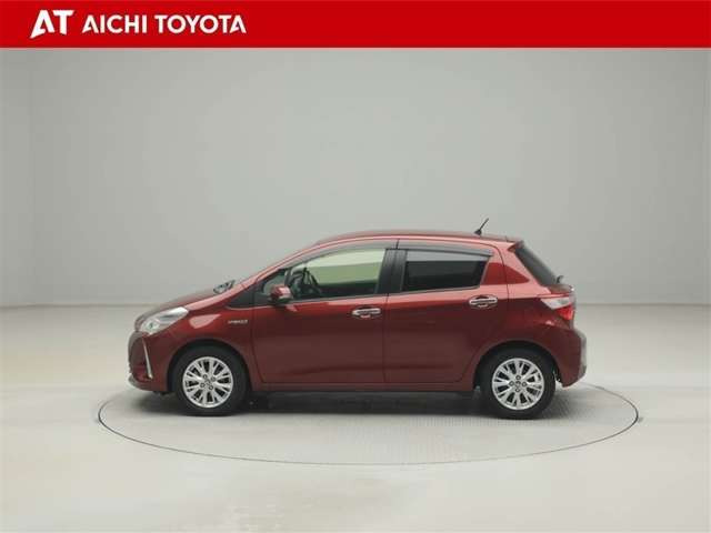 ヴィッツ1.5 ハイブリッド F アミー