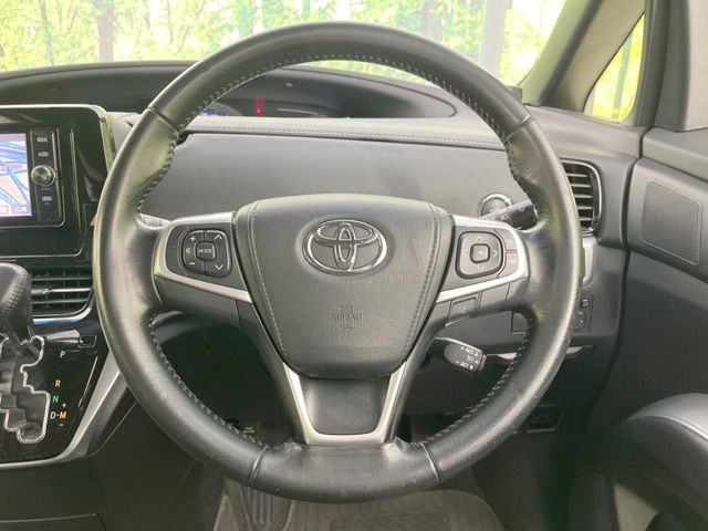 �y�����v�����X�e�A�����O�z�㎿�Ȋv���g�p���邱�ƂŁA��ɂ����������݂ƂĂ��^�]���₷���n���h���ł���