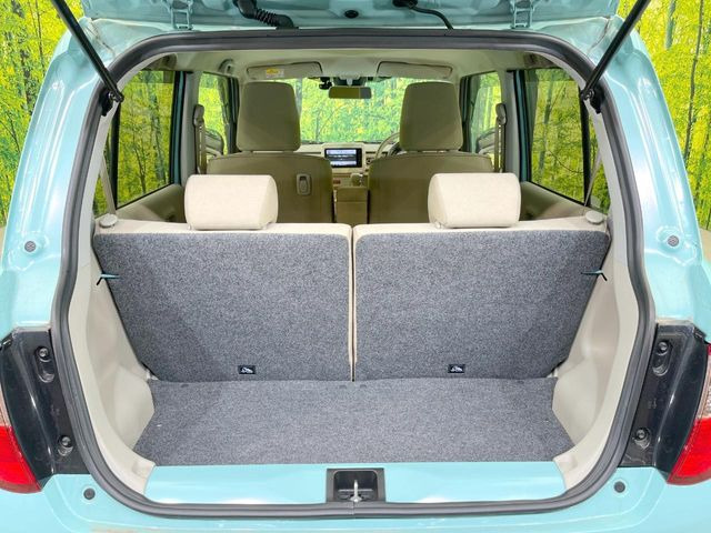 ���i�̂���������ʋ΁A���}���ɏ\���ȉ׎��X�y�[�X���m�ۂ��Ă���܂��B�Z�J���h�V�[�g��|���ƁA�傫�ȉו��̐ύڂ��\�ł���