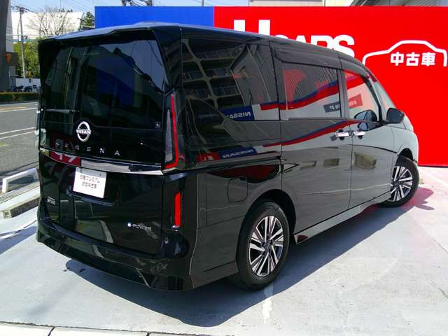 セレナ1.4 e-POWER ハイウェイスターV