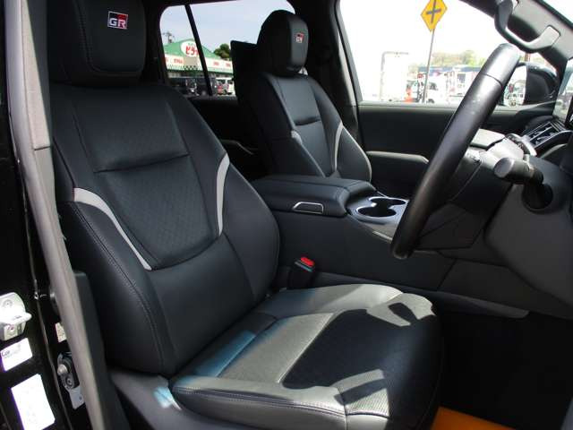 お電話はフリーダイヤルでどうぞ★0078-6002-334194★(携帯PHS可) ★場所は、国体道路沿い パークドーム(KKウイング)そば オレンジの旗が目印です★