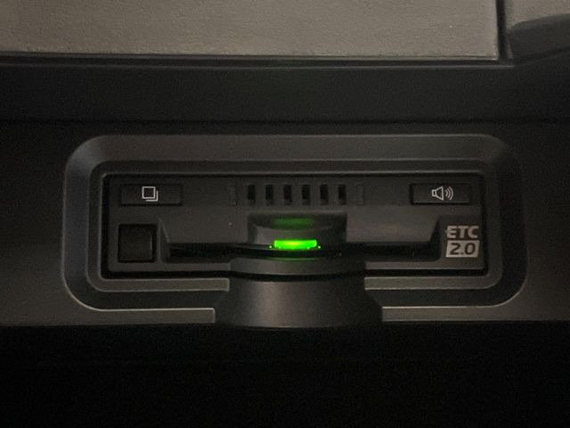 【ETC】高速道路の料金所をストレスなく通過!話題のスポットやサービスエリアに多い「スマートIC」利用時は必須のアイテムです。当店でセットアップを実施、ご納車当日からすぐにご利用いただけます!