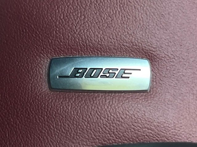 �yBOSE�T�E���h�V�X�e���z���[�J�[�I�v�V�����̍��i�ʃT�E���h�V�X�e���𓋍ځB��p�̃`���[�j���O���{���ꂽ�召�l�X�ȃX�s�[�J�[����ǎ��ȃT�E���h���t�ł��A�Տꊴ���ӂ�鉹����Ԃ����o���܂��B