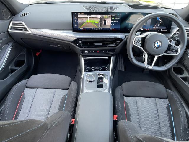 3シリーズツーリング320d xドライブ Mスポーツ  4WD