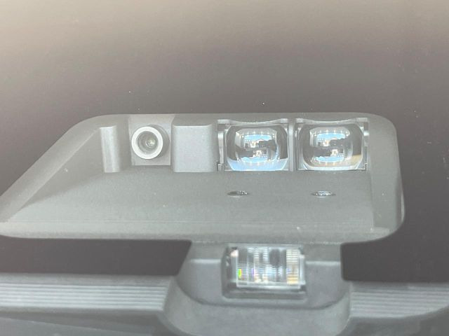 �y�O�He-Assist�z���s���ɑO���̎ԗ�����F�����A�Փ˂������Ȏ��͌x��ƃu���[�L�ŏՓˉ���Ɣ�Q�y�����A�V�X�g�B�����S�Ƀh���C�u�����y���݂��������܂��B