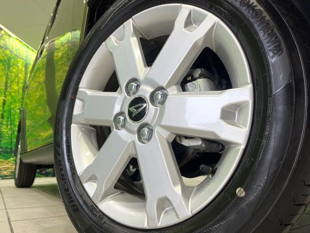 �y����15�C���`�A���~�z�C�[���z�O�ςɃ}�b�`���������A���~�z�C�[���𑕒����Ă���܂��B�e��ЊO�A���~�z�C�[����A�X�^�b�h���X�^�C�����戵�����Ă���܂��B���񂲑��k����������