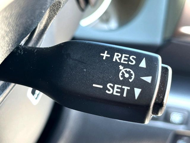 �y�N���[�Y�R���g���[���z�������H�����N���N���s�B�A�N�Z���𗣂��Ă���葬�x�ő��s���ł��A�������^�]���̕��S���y��!�����E�������ȒP�ȃX�C�b�`����Œ����ł��܂��B