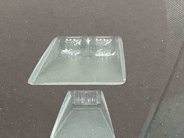 �y�X�}�[�g�u���[�L�T�|�[�g�z���s���ɑO���̎ԗ�����F�����A�Փ˂������Ȏ��͌x��ƃu���[�L�ŏՓˉ���Ɣ�Q�y�����A�V�X�g�B�����S�Ƀh���C�u�����y���݂��������܂��B