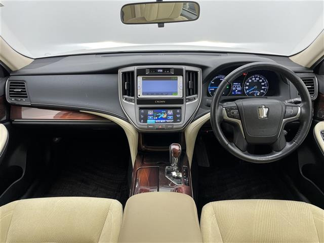 クラウンハイブリッド 2.5 ロイヤル