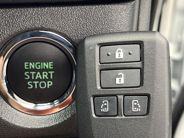 �y�X�}�[�g�L�[�z�J�o����|�P�b�g�ɓ��ꂽ�܂܂ł��h�A�̎{���E�������\�ȃX�}�[�g�L�[�𑕔��B�G���W���̃I���E�I�t�����J�M�����o���K�v����������Ƃ��Ă��֗��ł���