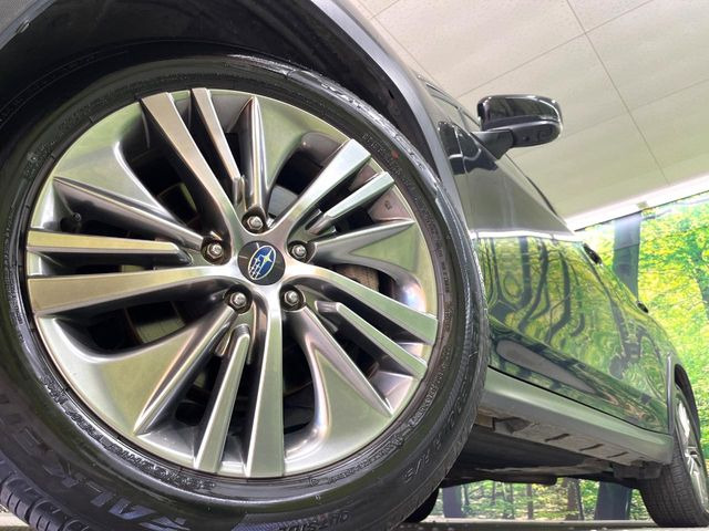 �y����18�C���`�A���~�z�C�[���z�O�ςɃ}�b�`���������A���~�z�C�[���𑕒����Ă���܂��B�e��ЊO�A���~�z�C�[����A�X�^�b�h���X�^�C�����戵�����Ă���܂��B���񂲑��k����������