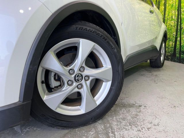 �y����17�C���`�A���~�z�C�[���z�O�ςɃ}�b�`���������A���~�z�C�[���𑕒����Ă���܂��B�e��ЊO�A���~�z�C�[����A�X�^�b�h���X�^�C�����戵�����Ă���܂��B���񂲑��k����������