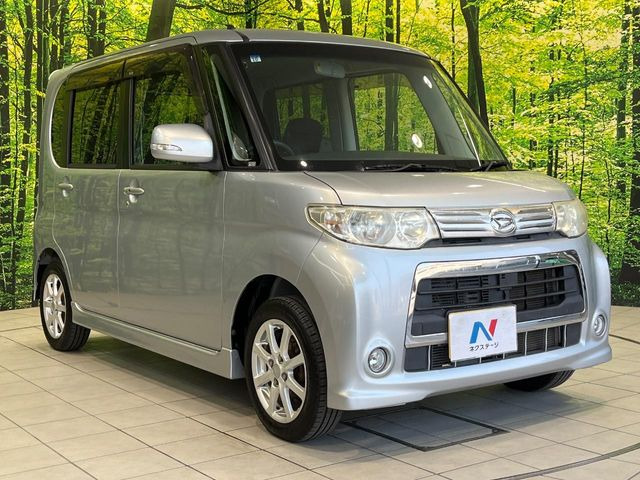 高透明度のガラス皮膜で撥水はもちろん、上質なツヤ・光沢を実現。紫外線や酸性雨から大切な愛車を保護し、色あせ・劣化を防止。「弾スプラッシュコート」、「弾プリミッサコート」からお選びいただけます。