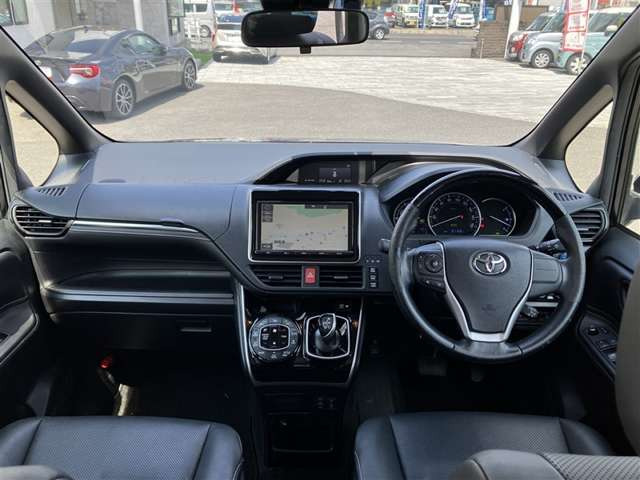 エスクァイアハイブリッド1.8 Gi