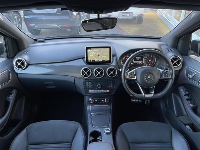 BクラスB250 4マティック スポーツ 4WD