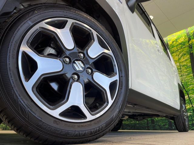 �y����15�C���`�A���~�z�C�[���z�O�ςɃ}�b�`���������A���~�z�C�[���𑕒����Ă���܂��B�e��ЊO�A���~�z�C�[����A�X�^�b�h���X�^�C�����戵�����Ă���܂��B���񂲑��k����������