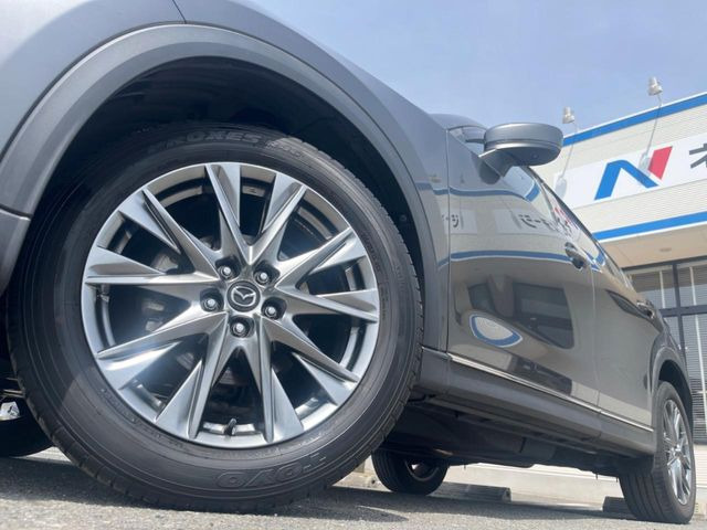 �y����19�C���`�A���~�z�C�[���z�O�ςɃ}�b�`���������A���~�z�C�[���𑕒����Ă���܂��B�e��ЊO�A���~�z�C�[����A�X�^�b�h���X�^�C�����戵�����Ă���܂��B���񂲑��k����������