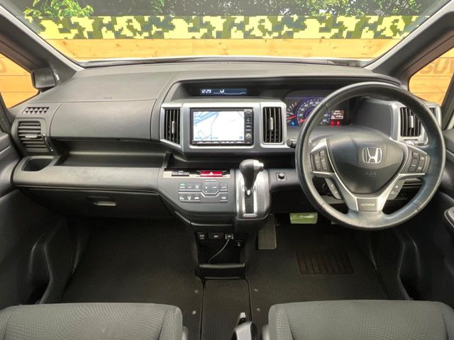 ステップワゴン2.0 スパーダ Z インターナビ セレクション