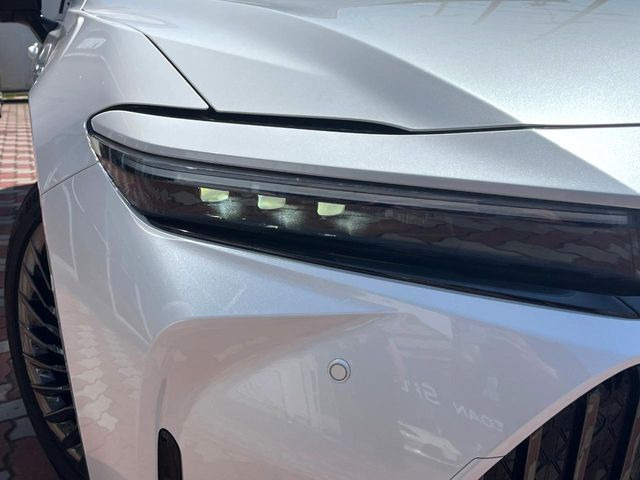 �yLED�w�b�h���C�g�z���V����ԑ��s�����ǍD�Ȏ��E���m�ۂ����S���ĉ^�]�ł��鍂�P�xLED�w�b�h���C�g�𑕔�!�_�����x�������A����d�͂��}�����Ă��܂��B