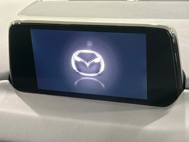 �y�}�c�_�R�l�N�g�i�r�z�ԓ��̕��͋C�Ƀ}�b�`������̌^�^�C�v�̃i�r�B�e����q�ݒ��Bluetooth�Đ����A�l�X�ȋ@�\���y���߂܂��B�����I�ȃ_�C�������삪�\�ŁA�g��������ǍD�ł��B