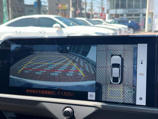 �y�p�m���~�b�N�r���[���j�^�[�z��p�̃J�����ɂ��A�ォ�猩���낵���悤�Ȏ��_��360�x�N���}�̎��͂��m�F���邱�Ƃ��ł��܂������p�������m�F���₷���A�����ꏊ�ł̐؂�Ԃ��⒓�Ԃ��X���[�Y�ɍs���܂��B