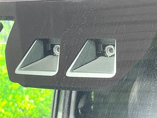 �y�X�}�[�g�A�V�X�g�z���s���ɑO���̎ԗ�����F�����A�Փ˂������Ȏ��͌x��ƃu���[�L�ŏՓˉ���Ɣ�Q�y�����A�V�X�g�B�����S�Ƀh���C�u�����y���݂��������܂��B