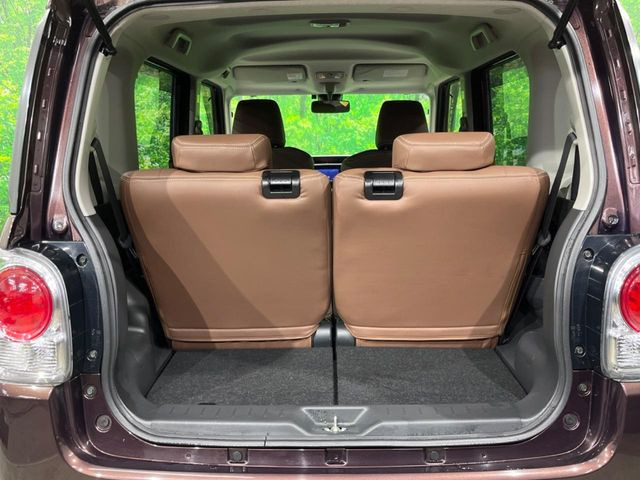 ���i�̂���������ʋ΁A���}���ɏ\���ȉ׎��X�y�[�X���m�ۂ��Ă���܂��B�Z�J���h�V�[�g��|���ƁA�傫�ȉו��̐ύڂ��\�ł���