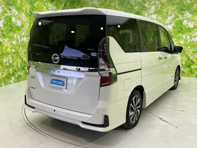 セレナ2.0 ハイウェイスターV