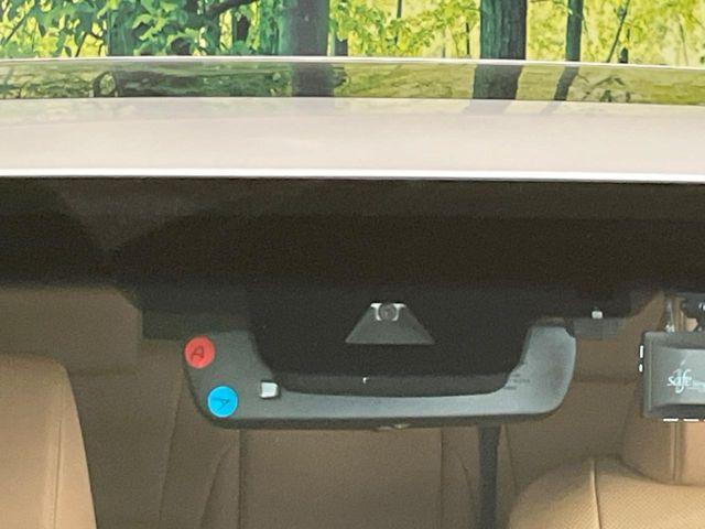 �y�g���^�Z�[�t�e�B�Z���X�z���s���ɑO���̎ԗ�����F�����A�Փ˂������Ȏ��͌x��ƃu���[�L�ŏՓˉ���Ɣ�Q�y�����A�V�X�g�B�����S�Ƀh���C�u�����y���݂��������܂��B